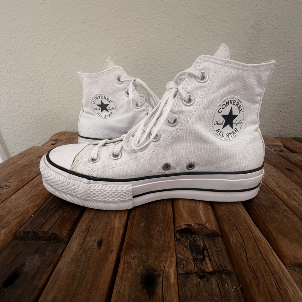 Converse Chuck Taylor All Star Move High Top Size 8 White Platform Sneakers